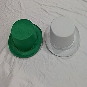 Green and White Top Hat Set